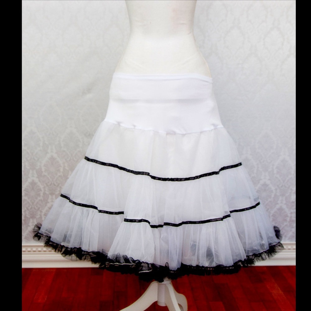 Grace Karin petticoat NEW